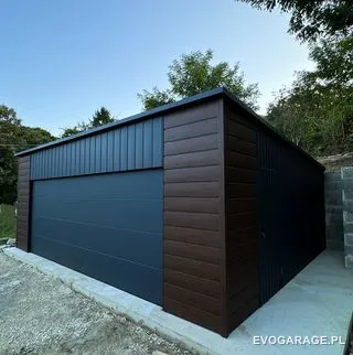Garaż blaszany antracyt dwustanowiskowy — realizacja EVO GARAGE