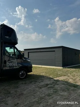 Garaż blaszany antracyt dwustanowiskowy — realizacja EVO GARAGE