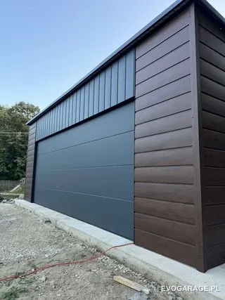 Garaż blaszany antracyt dwustanowiskowy — realizacja EVO GARAGE