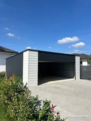 Garaż blaszany biało antracytowy dwustanowiskowy — realizacja EVO GARAGE