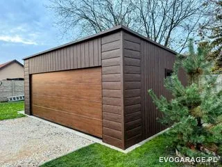 Garaż blaszany drewnopodobny ciemny orzech dwustanowiskowy — realizacja EVO GARAGE