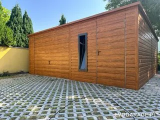 Garaż blaszany drewnopodobny złoty dąb jednostanowiskowy, brama uchylna — realizacja EVO GARAGE