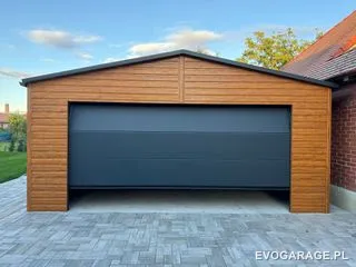 Garaż blaszany drewnopodobny złoty dąb jednostanowiskowy — realizacja EVO GARAGE