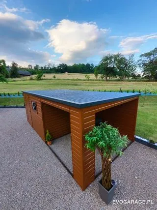 Garaż blaszany drewnopodobny złoty dąb jednostanowiskowy — realizacja EVO GARAGE