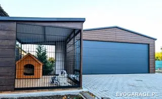 Kojec dla psa drewnopodobny ciemny orzech — realizacja EVO GARAGE